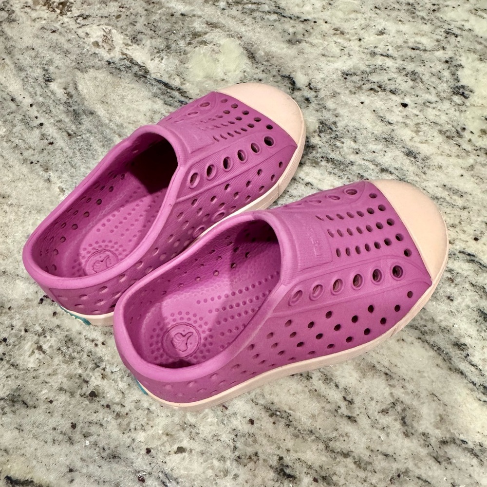 Natives Size 6